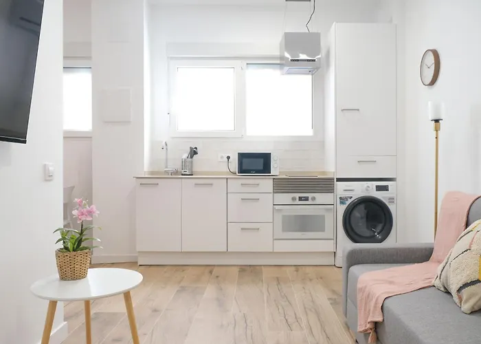 Near To Marathon - Of Arts & Sciences 아파트 *